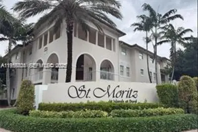 11603 NW 89th St #215, Doral: photo 1 of 15