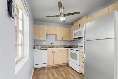 605 Flanders M, Delray Beach: photo 1 of 48