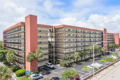 2350 NE 14th St Cswy #507, Pompano Beach: photo 1 of 37