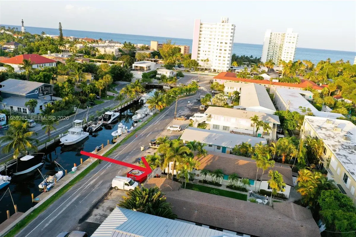 3210 Canal Dr #7, Pompano Beach: photo 1 of 14