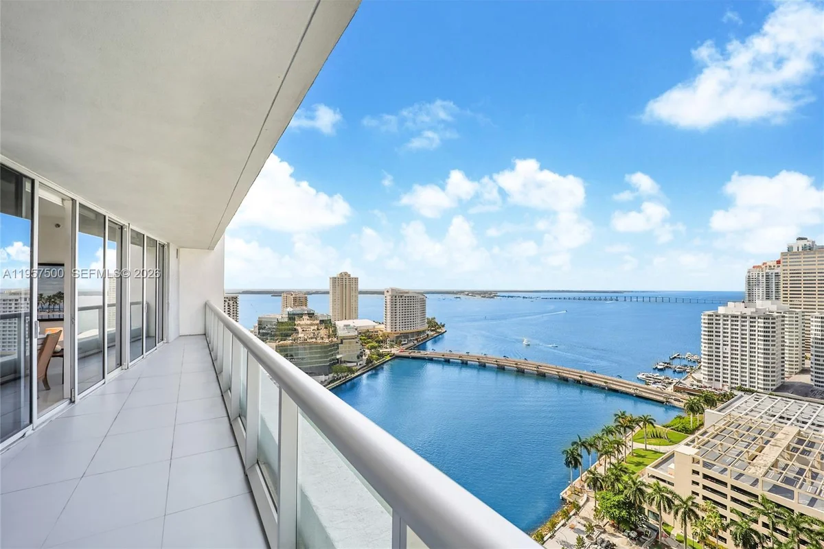 495 Brickell Ave #2303, Miami: photo 1 of 9