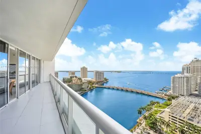 495 Brickell Ave #2303, Miami: photo 1 of 9