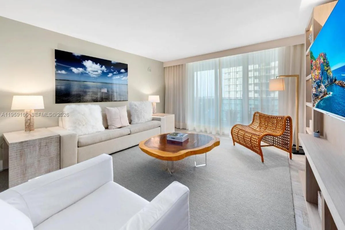 102 24th St #1007, Miami Beach: photo 1 of 23