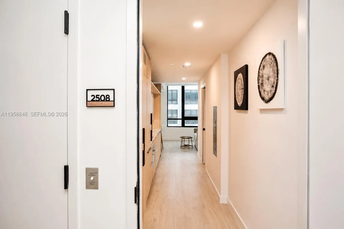 225 N Miami Ave #2508, Miami: photo 1 of 24