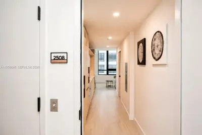 225 N Miami Ave #2508, Miami: photo 1 of 24