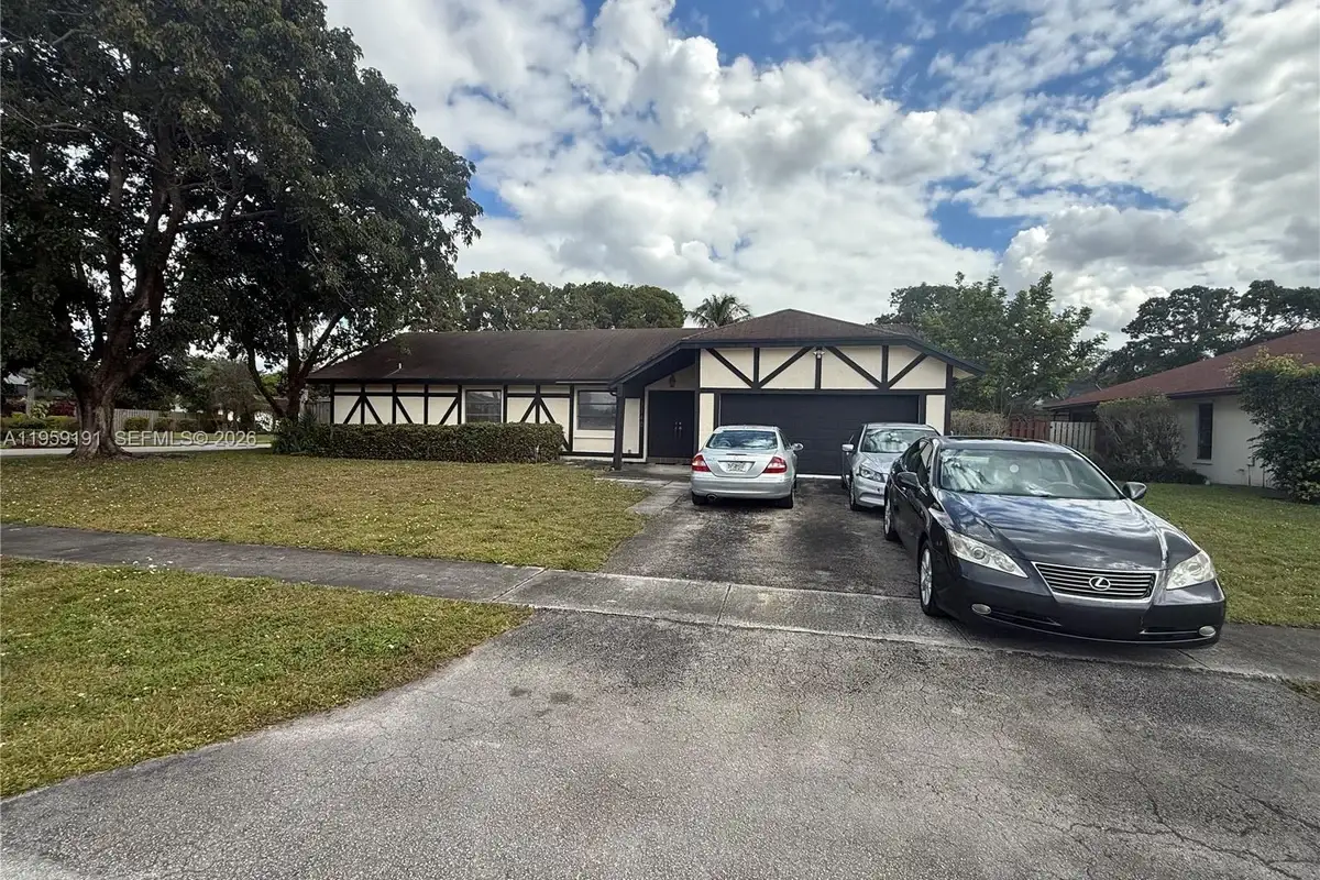 1140 NW 78th Ter, Plantation: photo 1 of 5