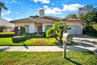 13471 Miles Standish Port, Palm Beach Gardens: photo 1 of 35