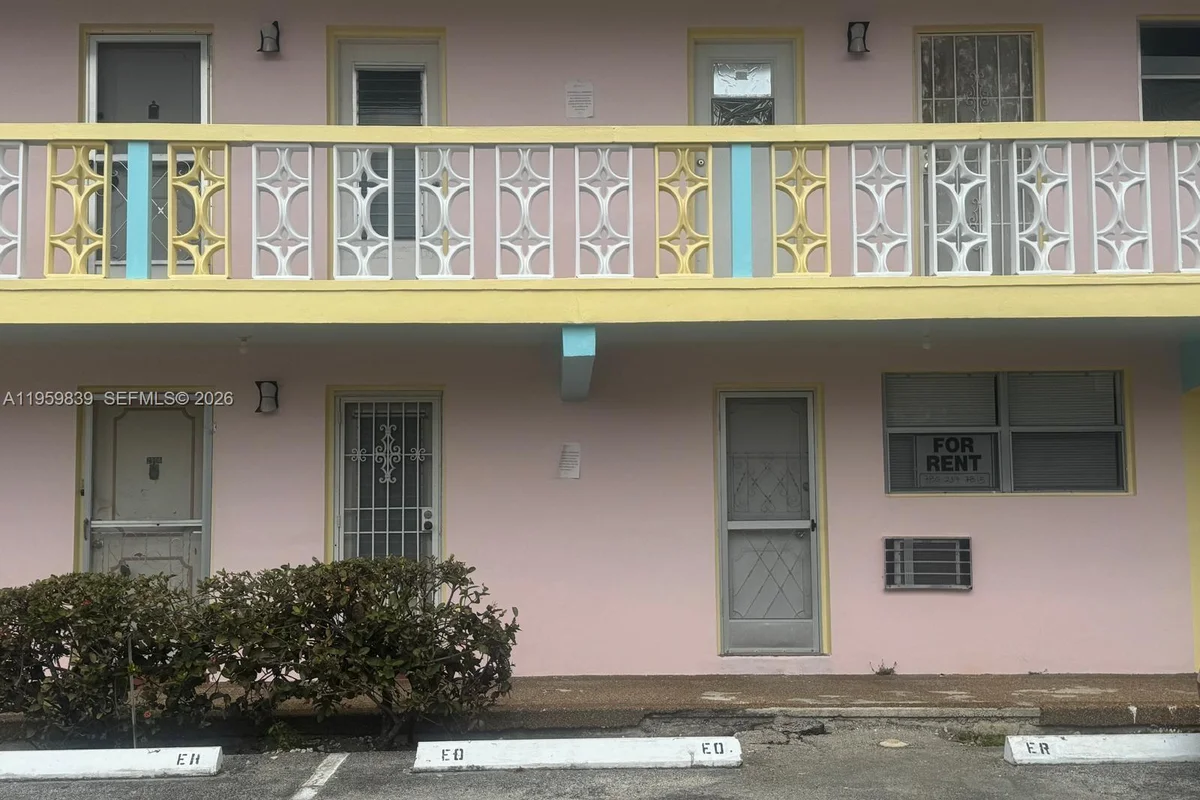 285 NE 191st St #2907, Miami: photo 1 of 16