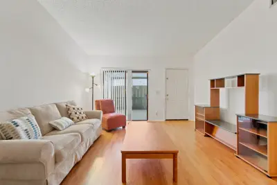 4413 Woodstock Dr #A, West Palm Beach: photo 1 of 32