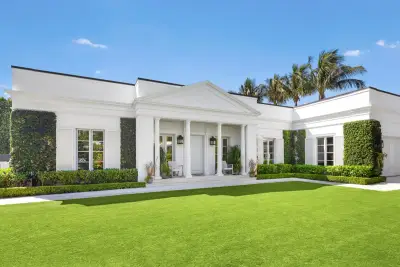208 Sandpiper Dr, Palm Beach: photo 1 of 59