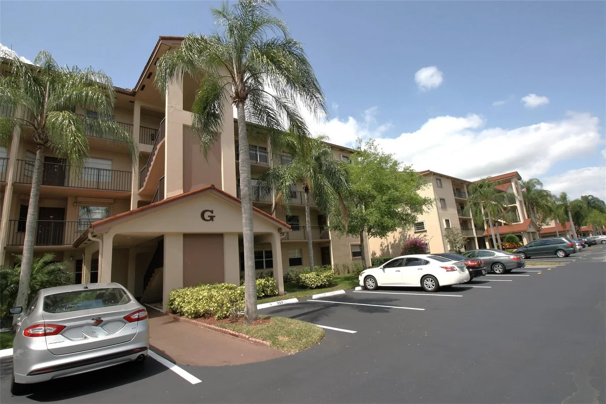 1200 SW 130th Ave #210-G, Hollywood: photo 1 of 21
