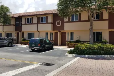 3525 Sonoma Dr, Riviera Beach: photo 1 of 16