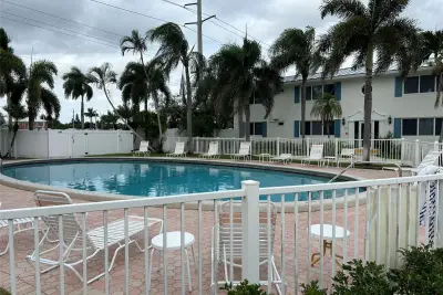 6263 NE 19th Ave #906, Fort Lauderdale: photo 1 of 19