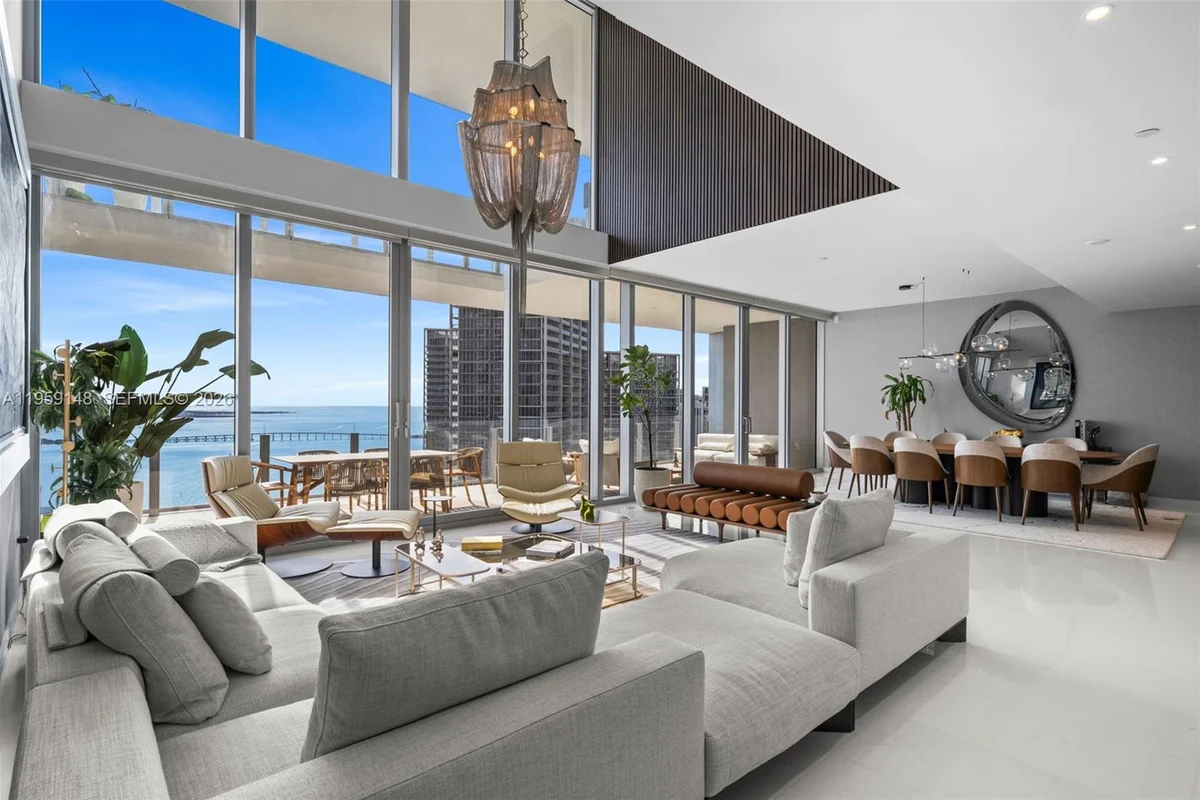 300 Biscayne Blvd Way #4602, Miami: photo 1 of 37