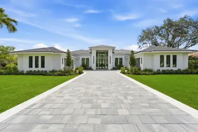 5770 Dixie Belle Rd, Palm Beach Gardens: photo 1 of 53