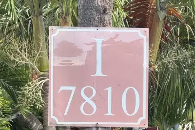 7810 Camino Real #I 104, Miami: photo 1 of 8