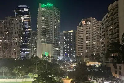520 Brickell Key Dr #A610, Miami: photo 1 of 10