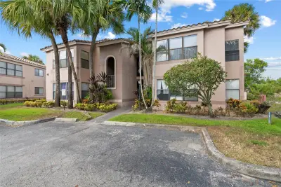 2926 S University Dr #6205, Davie: photo 1 of 16