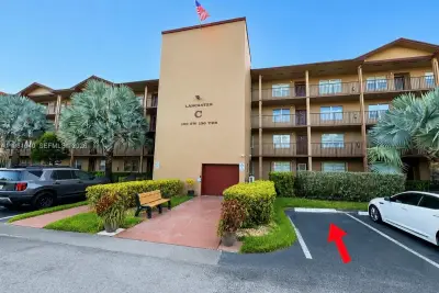 100 SW 130th Ter #109C, Pembroke Pines: photo 1 of 30