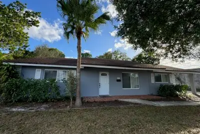 1632 NW 5th St, Boca Raton: photo 1 of 22
