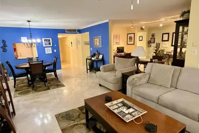 2304 S Cypress Bend Dr #615, Pompano Beach: photo 1 of 30