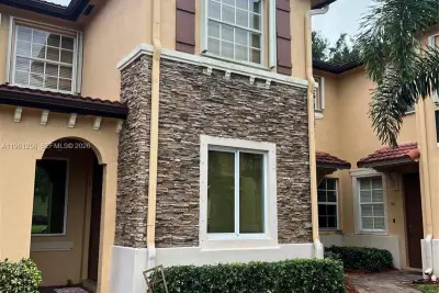 3330 NE 13th Cir Dr #108-22, Homestead: photo 1 of 30