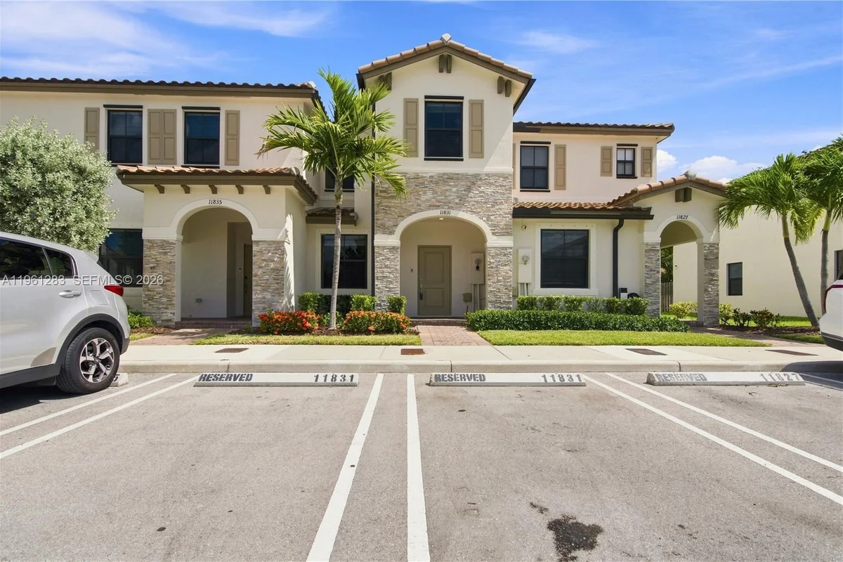 11831 SW 246th Ter, Homestead: photo 1 of 18