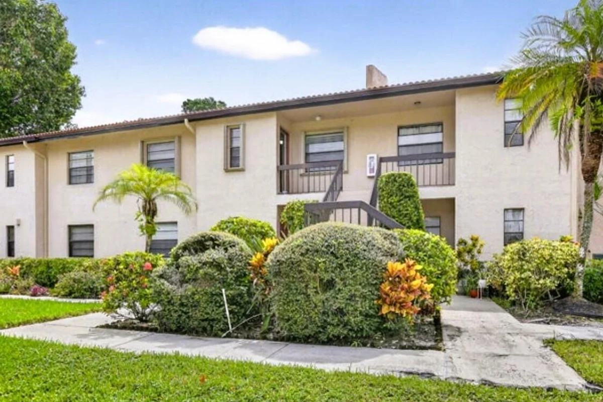 21362 Juego Cir #33f, Boca Raton: photo 1 of 41