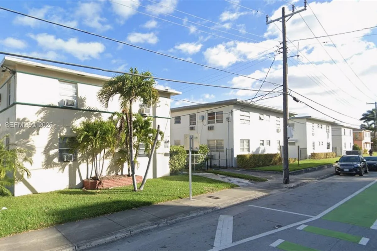 428 NE 82nd St #5E, Miami: photo 1 of 1