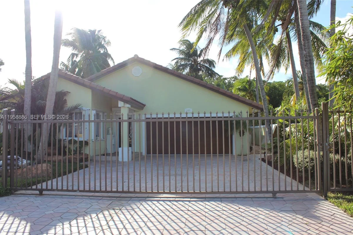 4465 SW 38th Ter, Dania Beach: photo 1 of 16