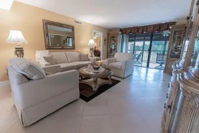 5390 Woodland Lakes Dr #201, Palm Beach Gardens: photo 1 of 20