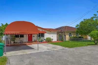 2821 SW 65th Ave, Miami: photo 1 of 14