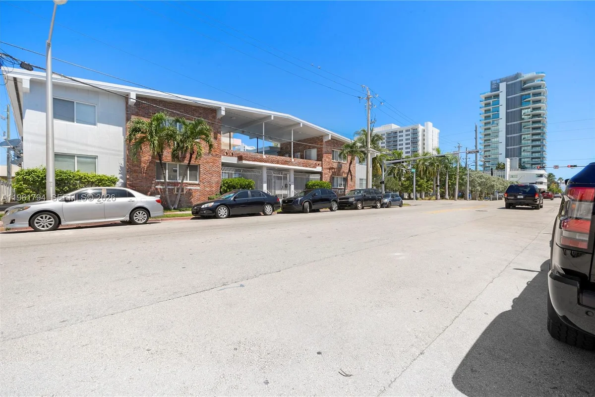 315 69th St #112, Miami Beach: photo 1 of 20
