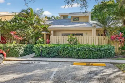 1400 NW 9th Ave #A-2, Boca Raton: photo 1 of 27