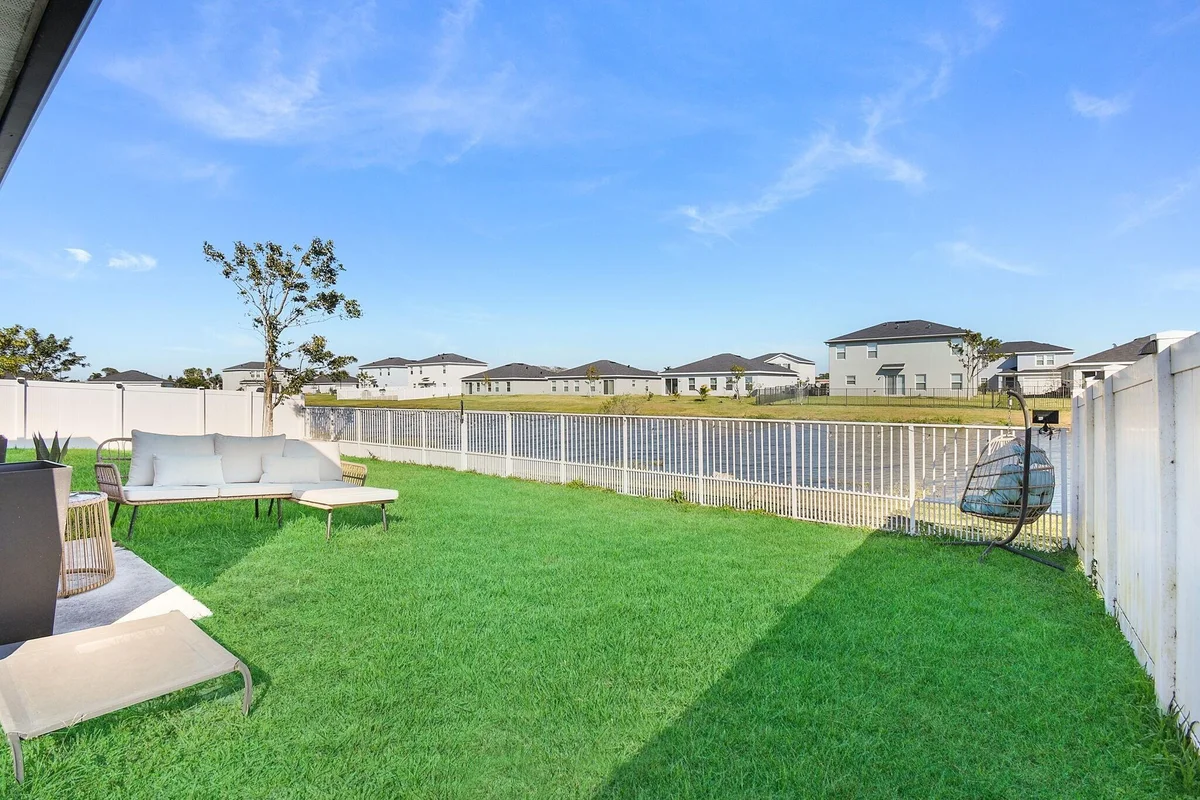 113 Dabou Loop, Belle Glade: photo 1 of 22