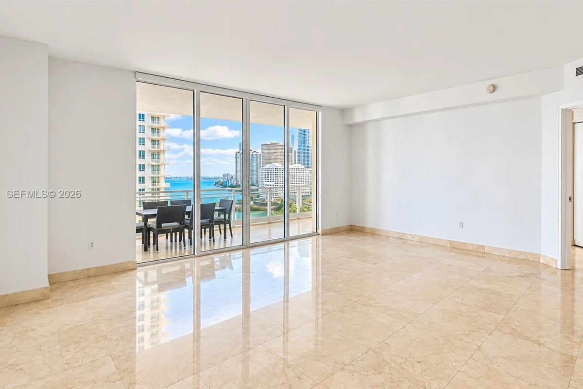 901 Brickell Key Blvd #1603, Miami: photo 1 of 17