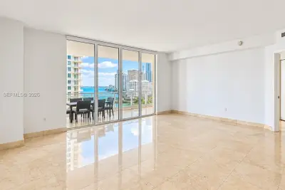 901 Brickell Key Blvd #1603, Miami: photo 1 of 17
