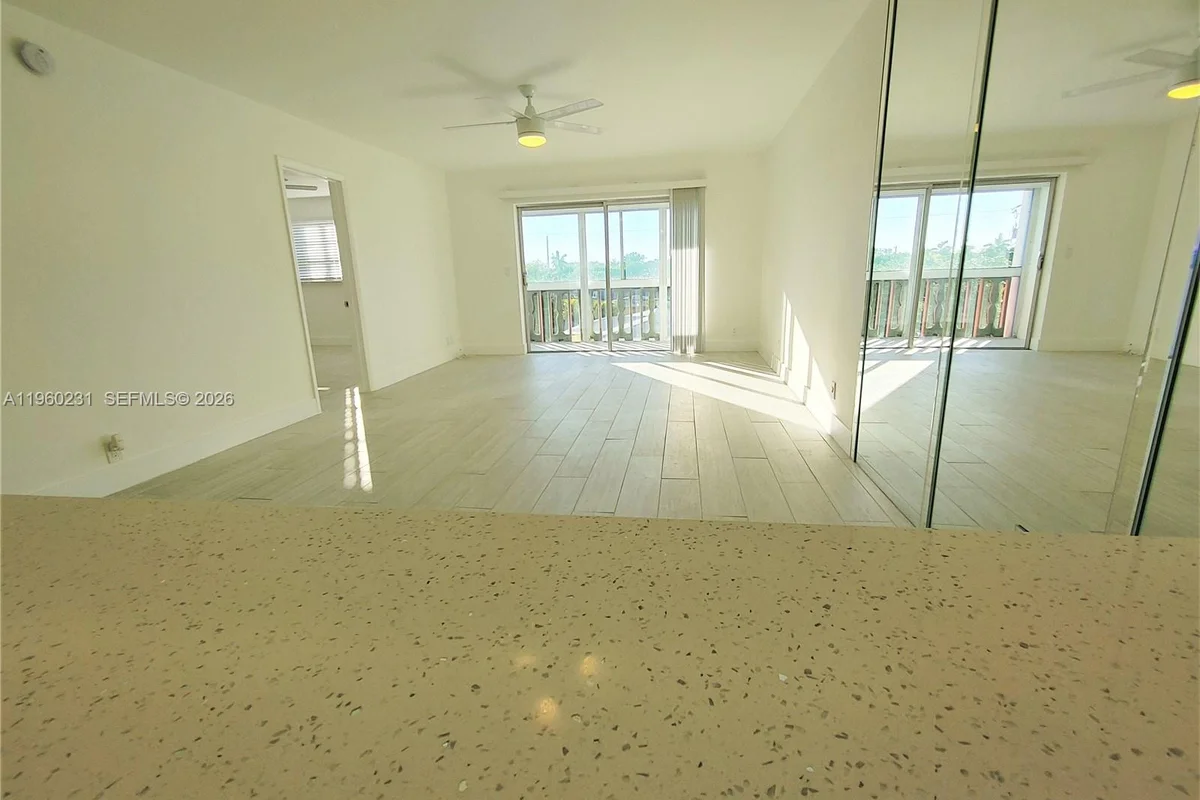 215 SE 3rd Ave #307C, Hallandale Beach: photo 1 of 21