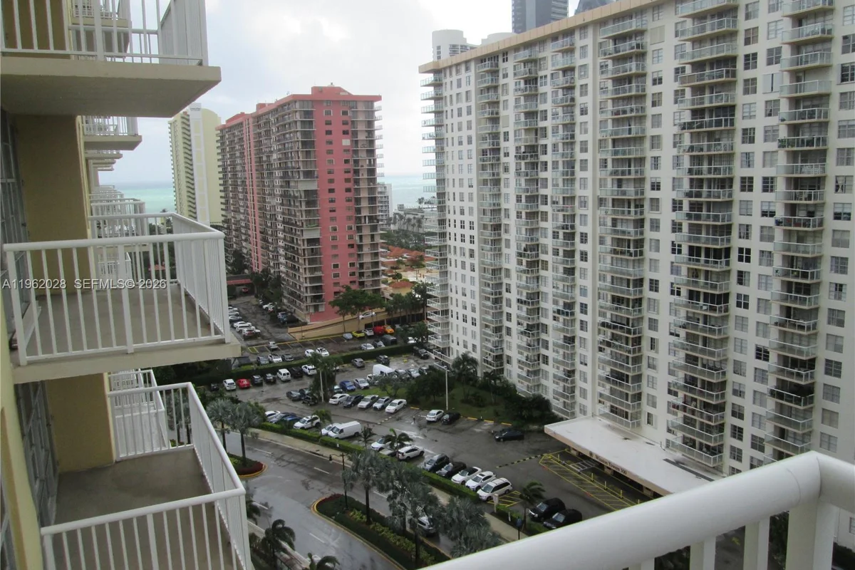 231 174th St #1706, Sunny Isles Beach: photo 1 of 14
