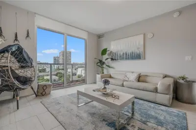 3900 Biscayne Blvd #S-904, Miami: photo 1 of 43