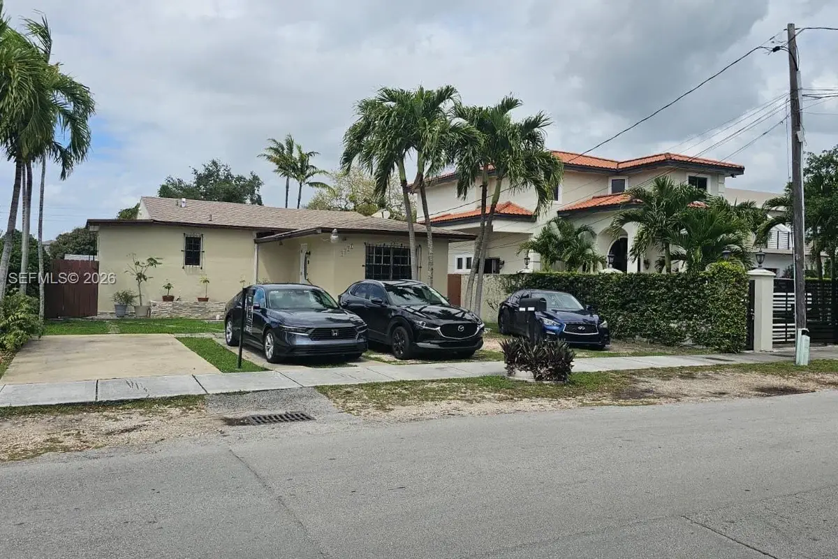 8891 SW 28th St, Miami: photo 1 of 26