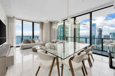 480 NE 31st St #3401, Miami: photo 1 of 15
