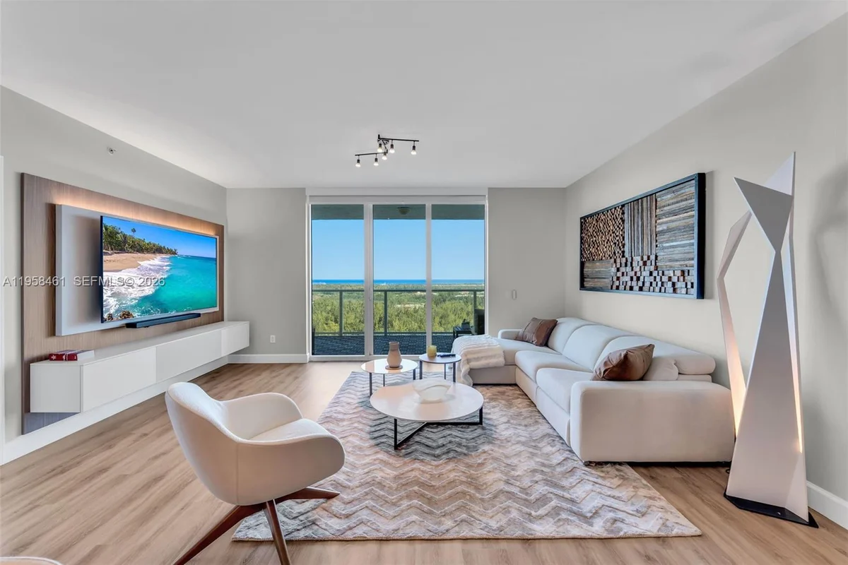 14951 Royal Oaks Ln #2201, North Miami: photo 1 of 23