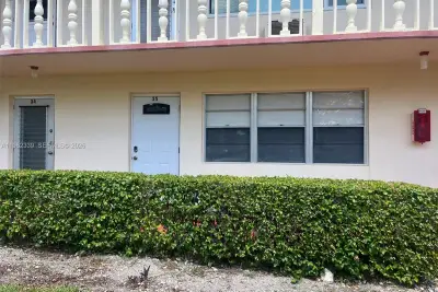 35 Camden #B, West Palm Beach: photo 1 of 19