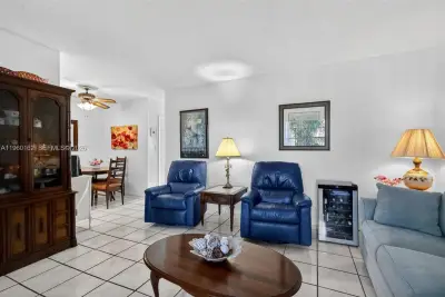 16901 NE 13th Ave #108, Miami: photo 1 of 28