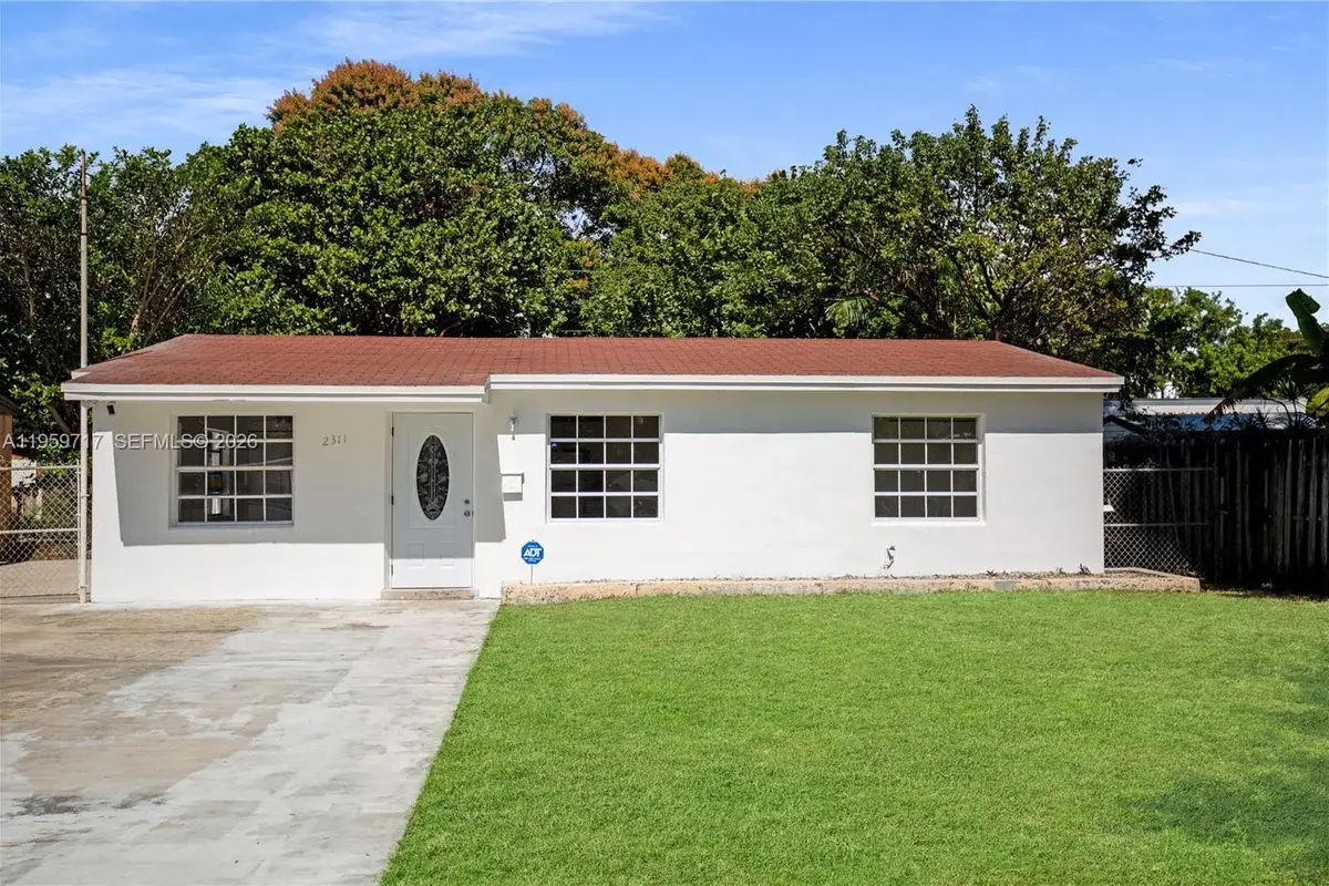 2311 Fletcher St, Hollywood: photo 1 of 38