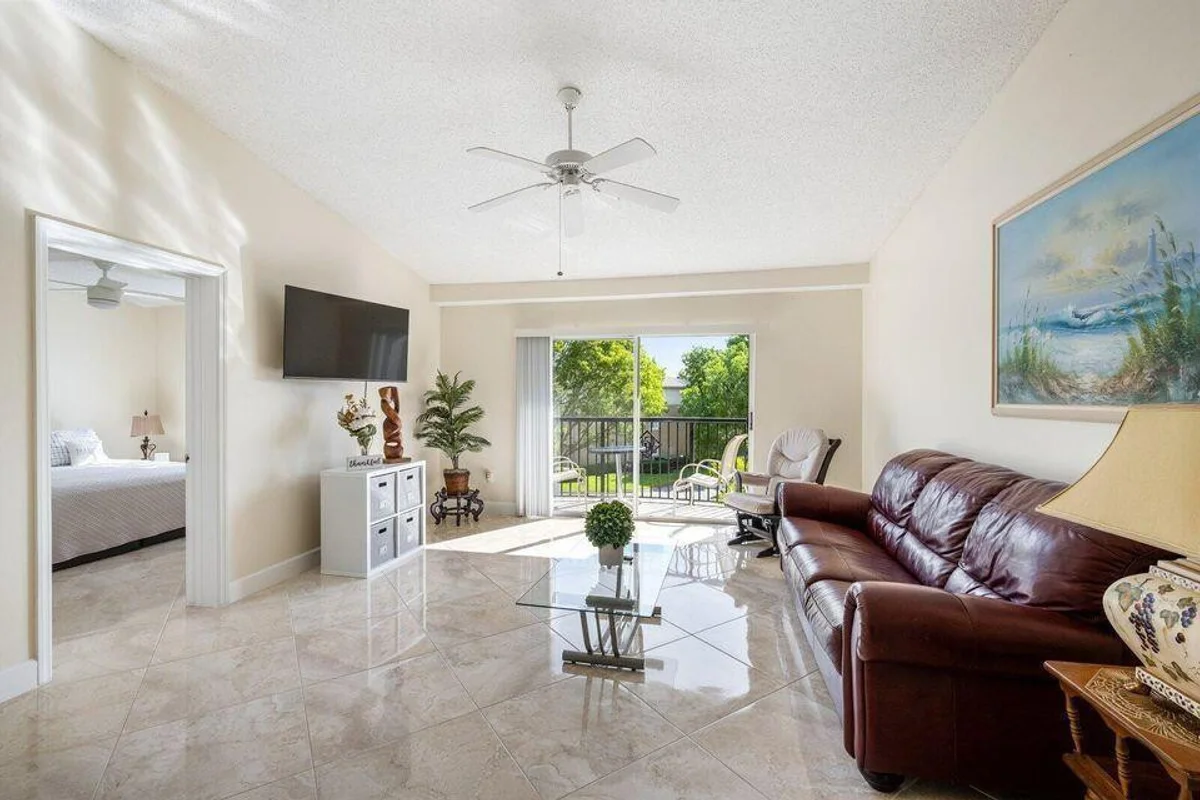 1100 Crestwood Ct #1110, Royal Palm Beach: photo 1 of 24