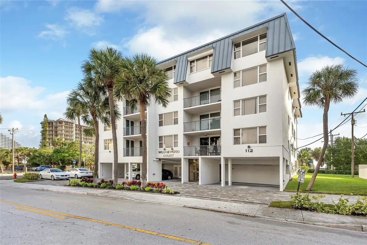 112 N Birch Rd #202, Fort Lauderdale: photo 1 of 18