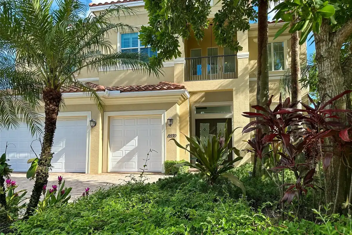 12270 Sunnydale Dr, Wellington: photo 1 of 40