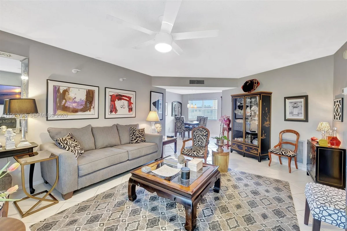 4000 NW 44th Ave #405, Lauderdale Lakes: photo 1 of 28